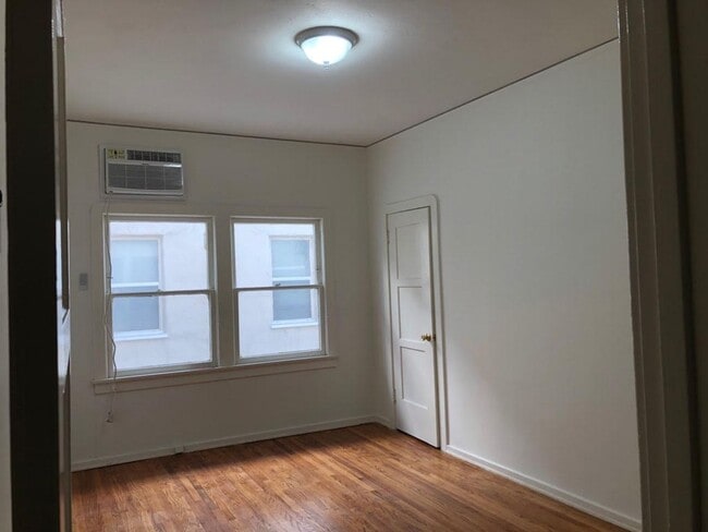Building Photo - 426-428 N. Spaulding