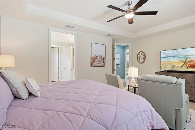 Building Photo - 11012 Castlereagh St