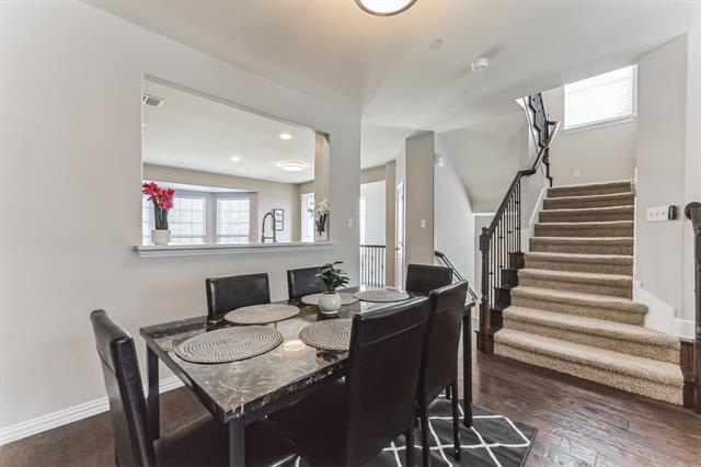 Building Photo - 7880 Oxer Dr
