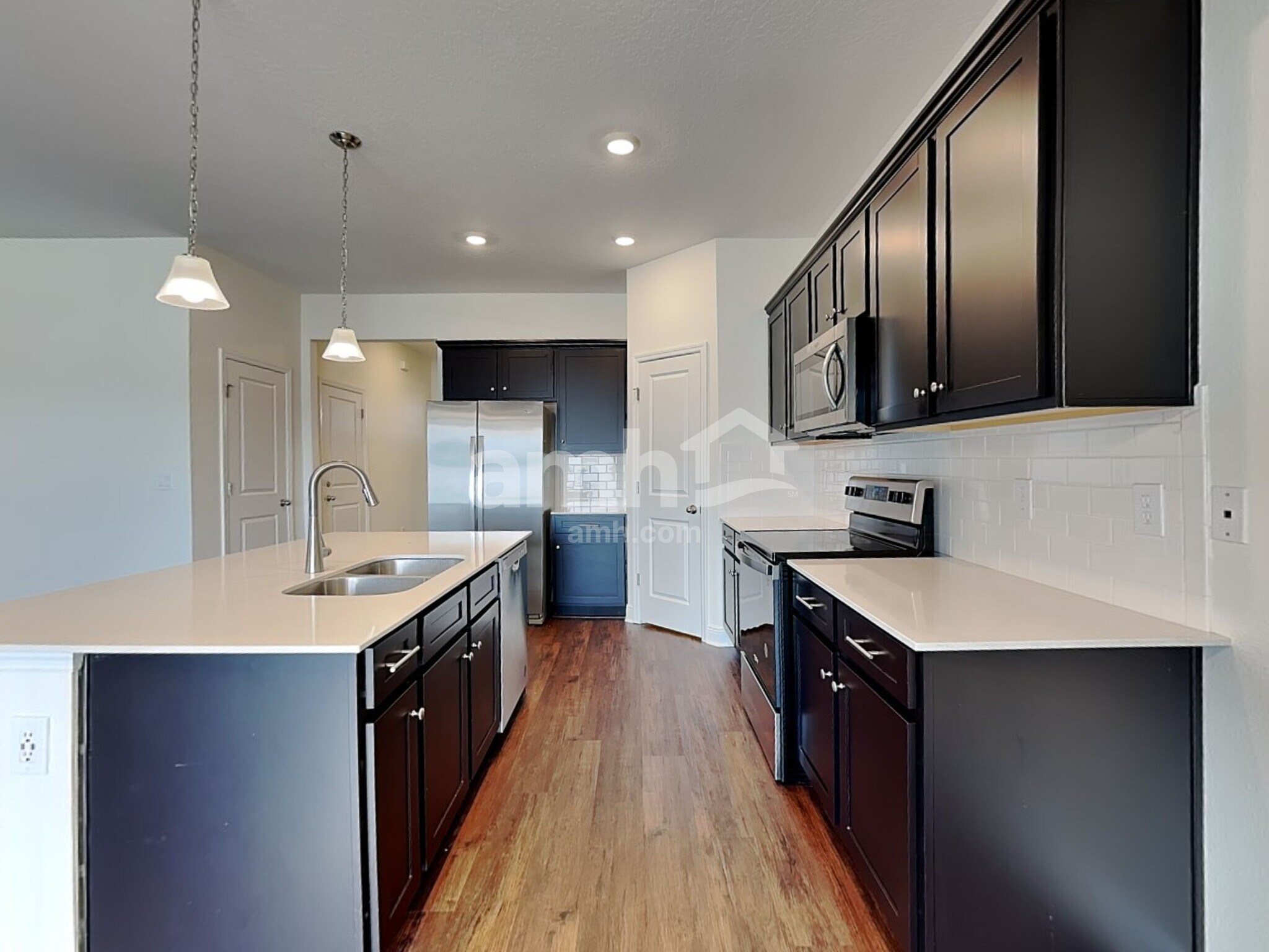 Building Photo - 874 Heavenly Dr