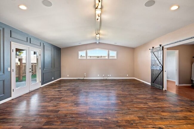 Building Photo - 2577 Elysium Ave