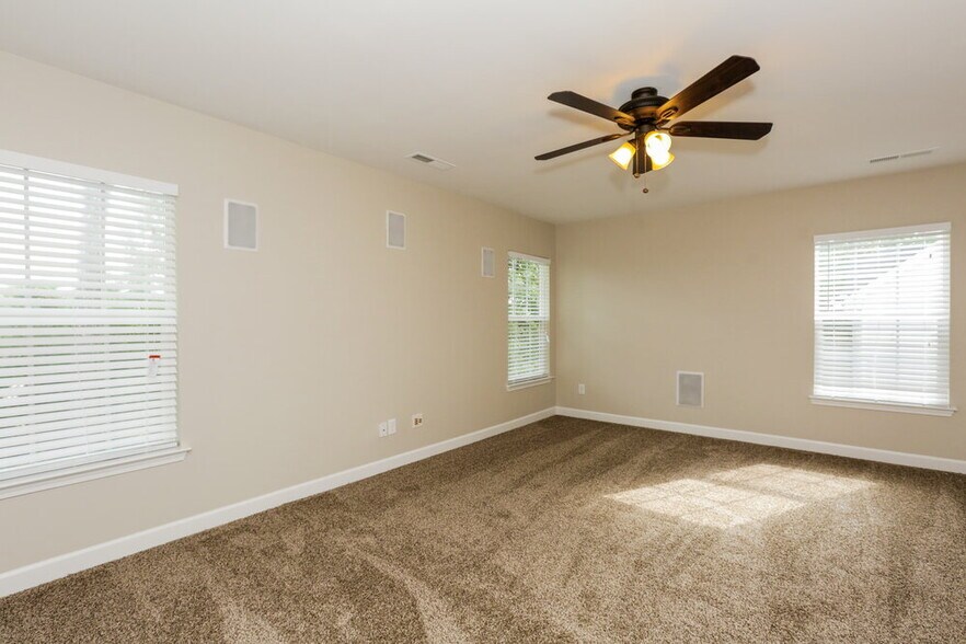 Building Photo - 4267 Kiser Woods Dr SW