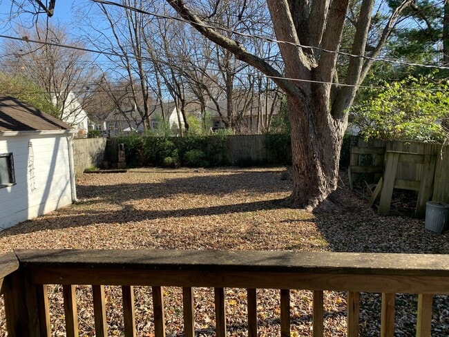 Building Photo - 4-Bed Single Family Home Available Now