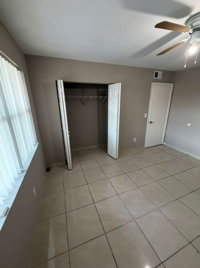 Building Photo - NICE UNIT FOR RENT!!! 2/2 EXCELLENT LOCATION!!