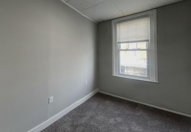 Building Photo - 6152 Glenmore Ave