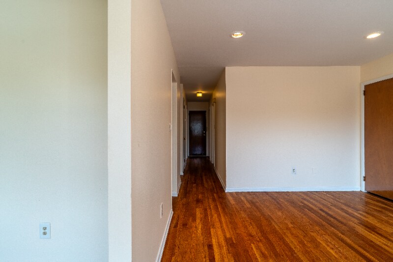 Building Photo - 15 Hausmann Ct