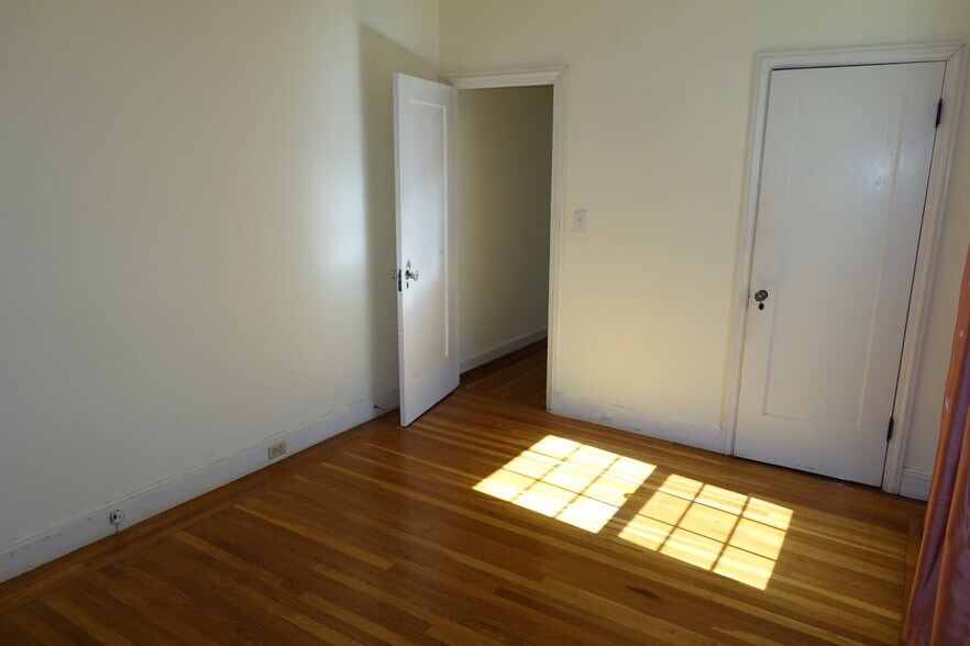 Building Photo - 2571 Virginia St