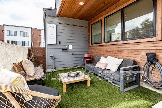 Building Photo - 102 Tendick St