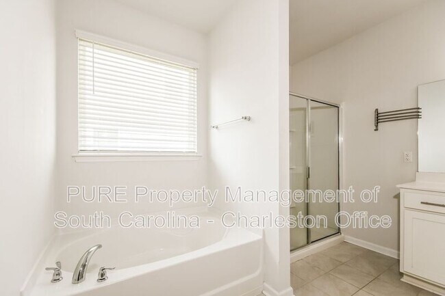 Building Photo - 507 Kilarney Rd