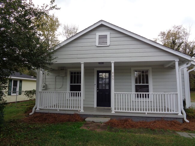 Building Photo - Cozy House for Rent in Kernersville