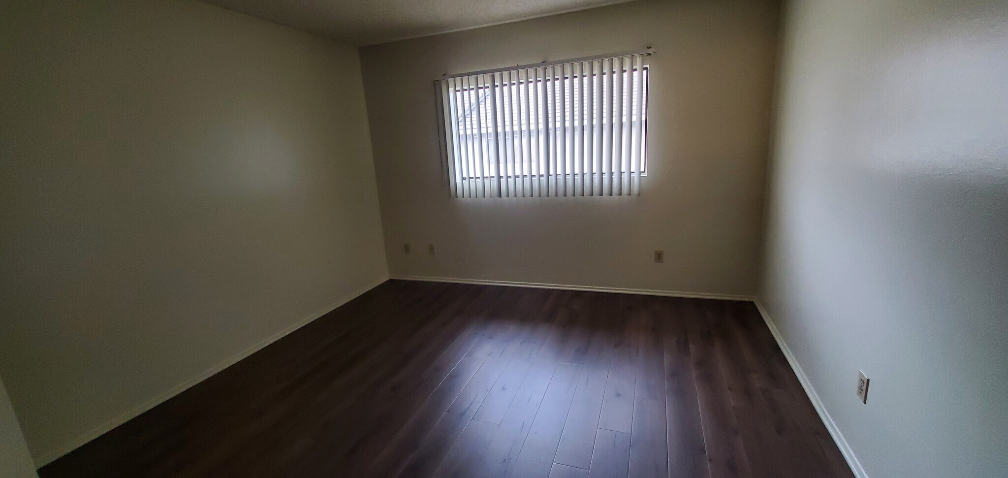 Building Photo - 713 N Corvette Dr