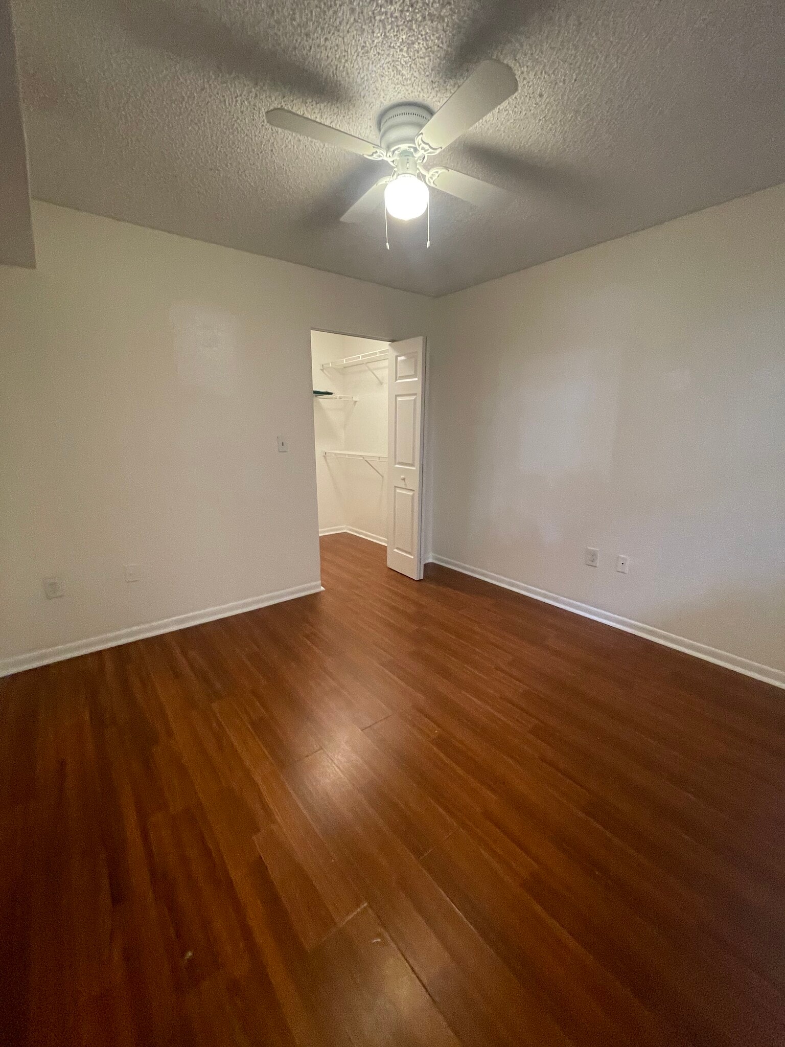 Building Photo - 2803 N Oakland Forest Dr
