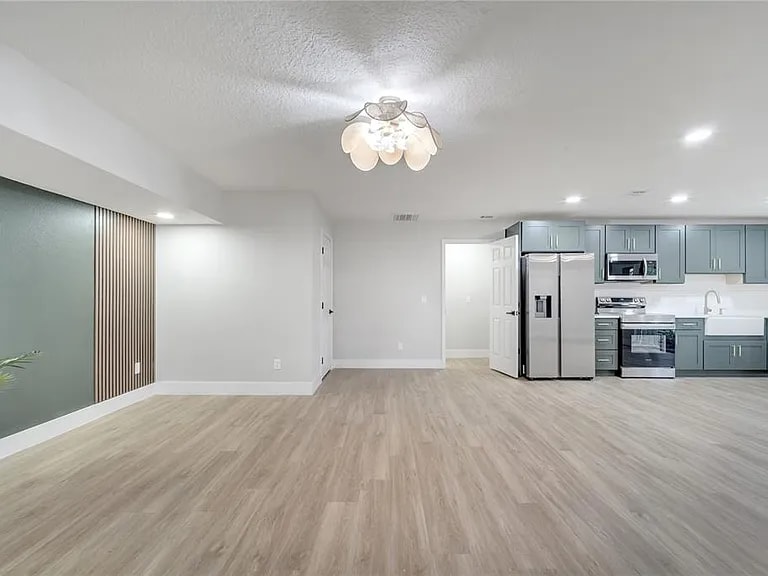 Building Photo - 7043 Carlene Dr