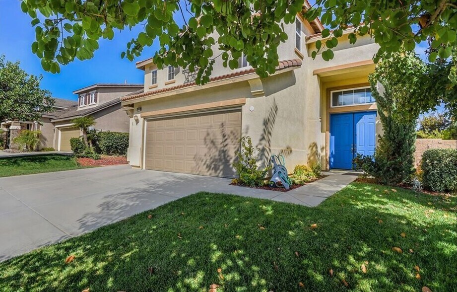 Building Photo - 30342 De Caron St