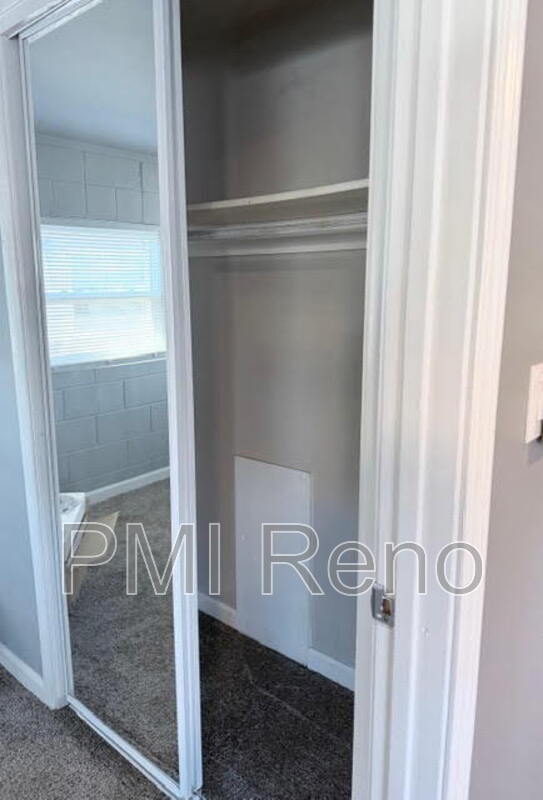 Building Photo - 1950 A St