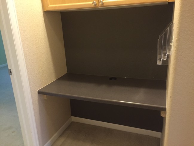 Built in desk - 9557 W San Juan Cir