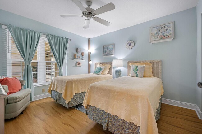 Building Photo - GORGEOUS 2 BEDROOM, 2 BATHROOM 1ST FLOOR CONDO LOCATED IN THE HIGHLY SOUGHT AFTER TENTH FAIRWAY A...