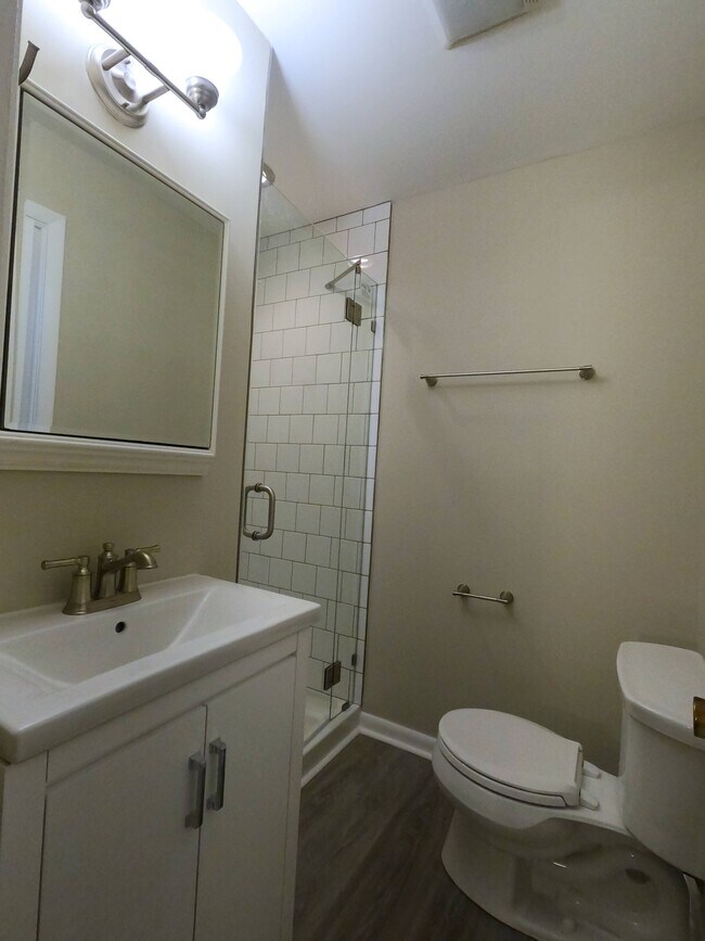 Building Photo - 2611 Chancer Dr