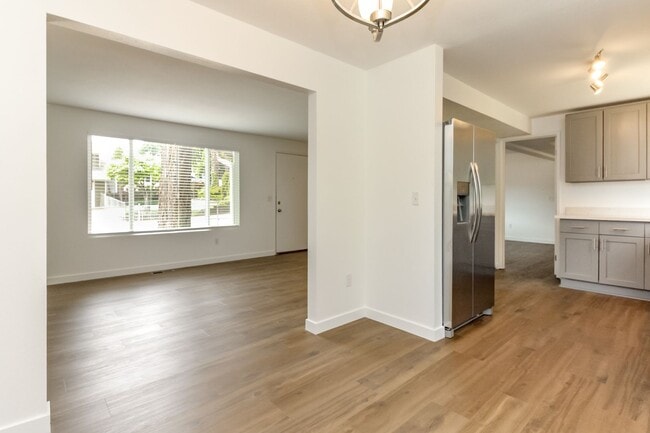Building Photo - Four Bedroom House Near Camelot Park
