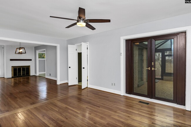 Building Photo - 1808 York Dr