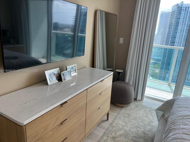 Building Photo - 31 SE 5th St