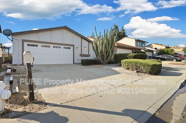 Building Photo - 2433 Sequoia Dr