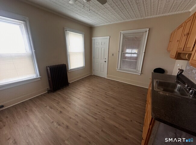 Building Photo - 26-28-28 Lenox St