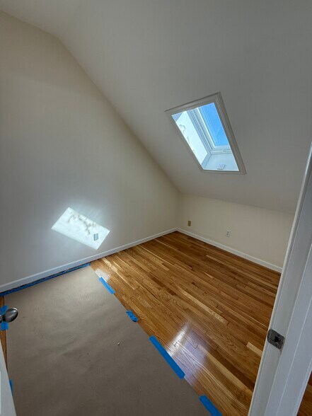 Building Photo - 683 Tremont St