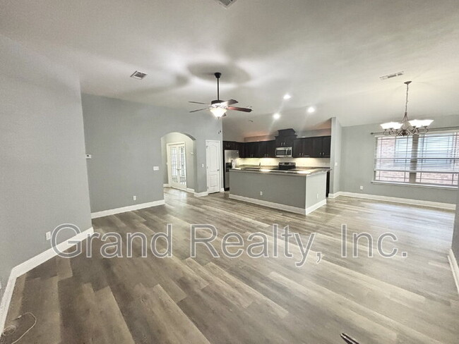 Building Photo - 5892 Dunridge Drive