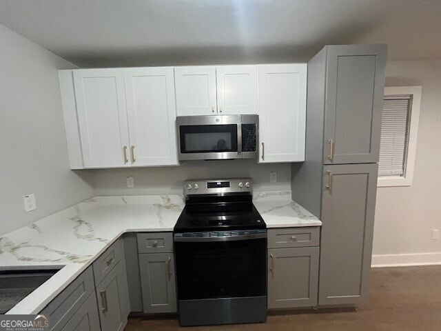 Building Photo - 635 Birchwood Ln SW