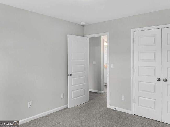 Building Photo - 2054 Maplewood Way