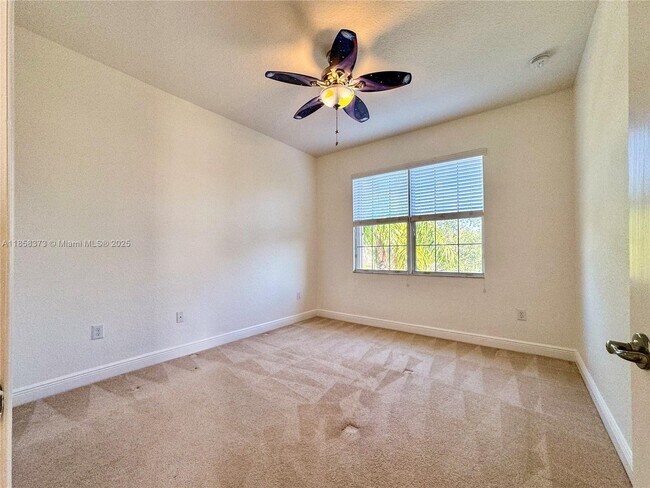 Building Photo - 11894 Fox Hill Cir