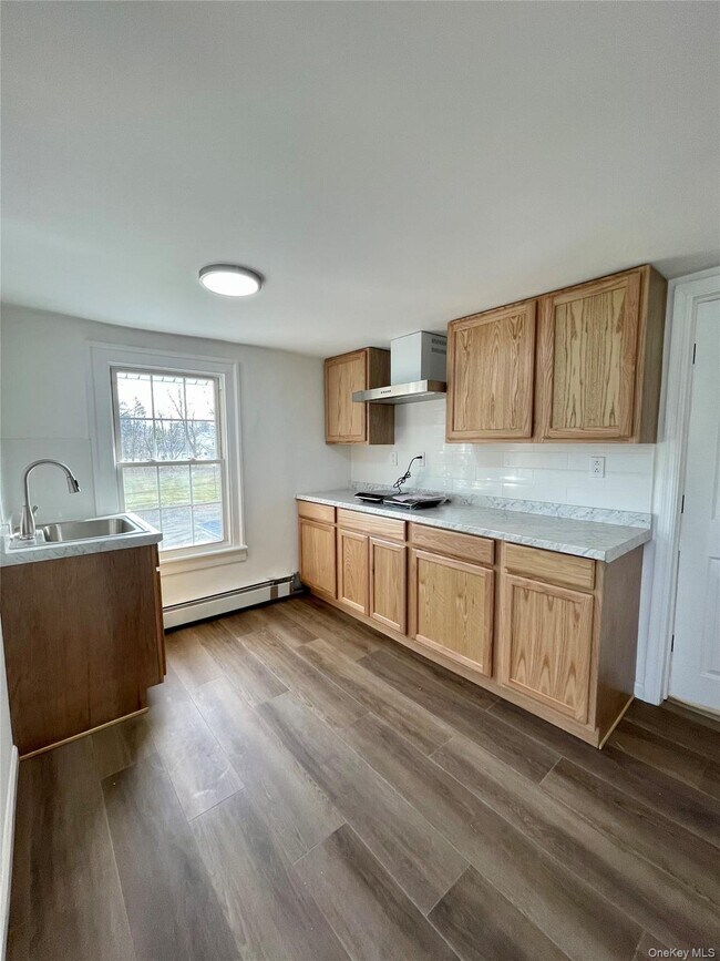 Building Photo - 46 E Market St