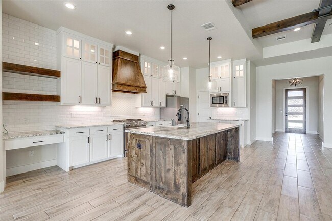 Building Photo - 1221 Crown Valley Dr