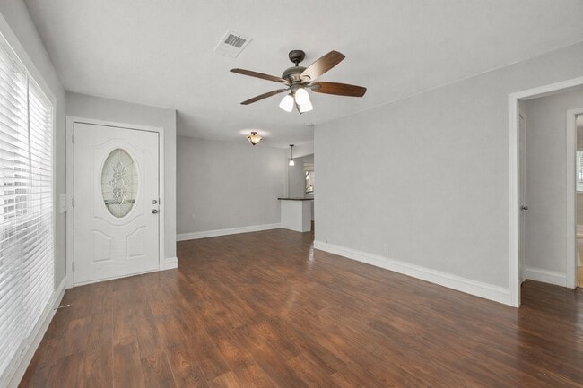 Building Photo - 3823 Florinda St