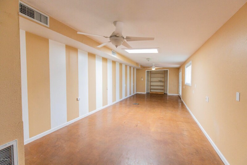 Building Photo - 7340 N 7th Ave