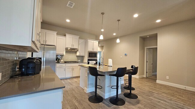 Building Photo - New Home For Rent!