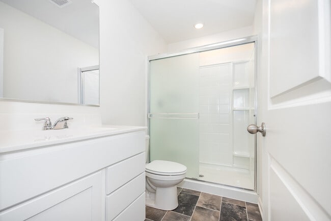 Building Photo - 1455 Yosemite Way