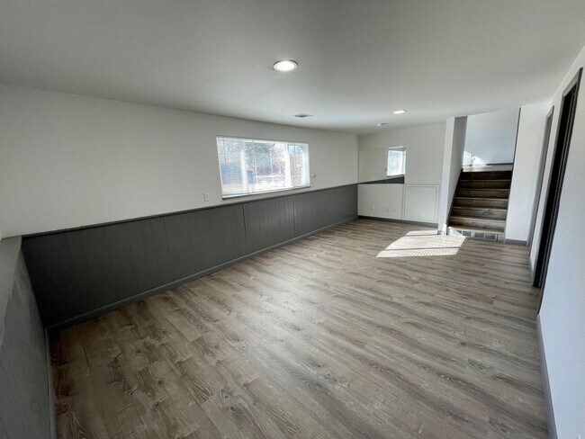 Building Photo - Newly Renovated 4 Bed 2 Bath House Near CSU!