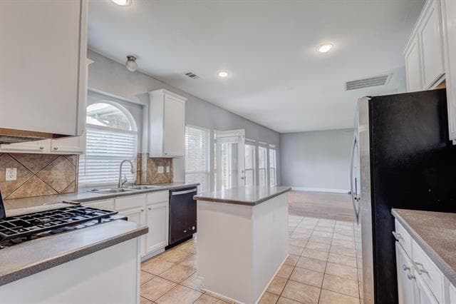 Building Photo - 6107 Lakecrest Dr