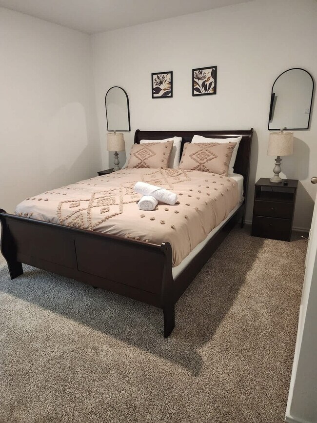 Building Photo - 6055 Diamond Vis Ct