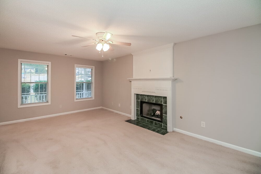 Building Photo - 4045 Lindsey Ln