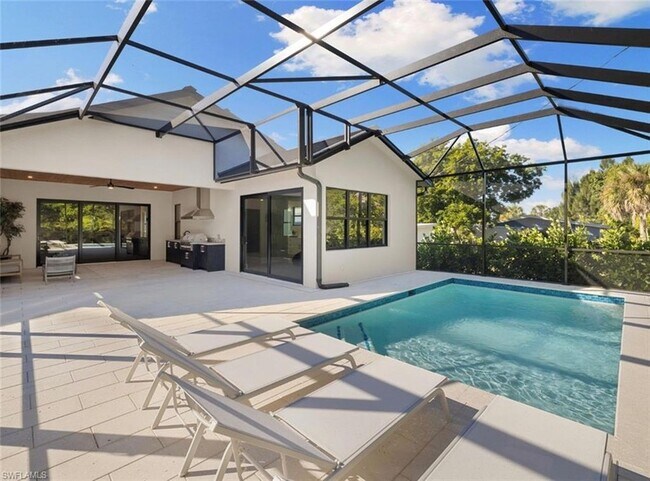 Building Photo - 2721 Van Buren Ave