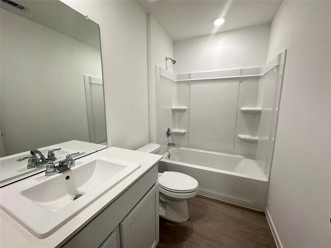 Building Photo - 615 Magnolia Creek Dr