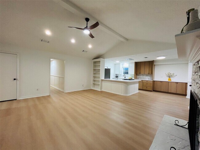Building Photo - 12118 Dorrance Ln