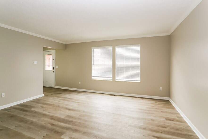 Building Photo - 5102 Merry Oak Ct