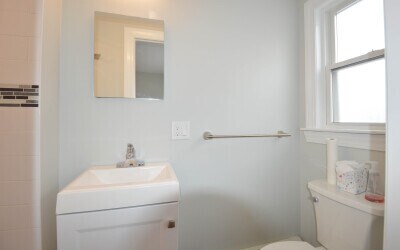 Building Photo - 142 Salisbury Rd