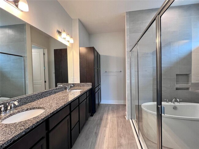Building Photo - 8255 Nemours Pkwy