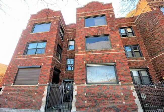 Primary Photo - 7908 S East End Ave