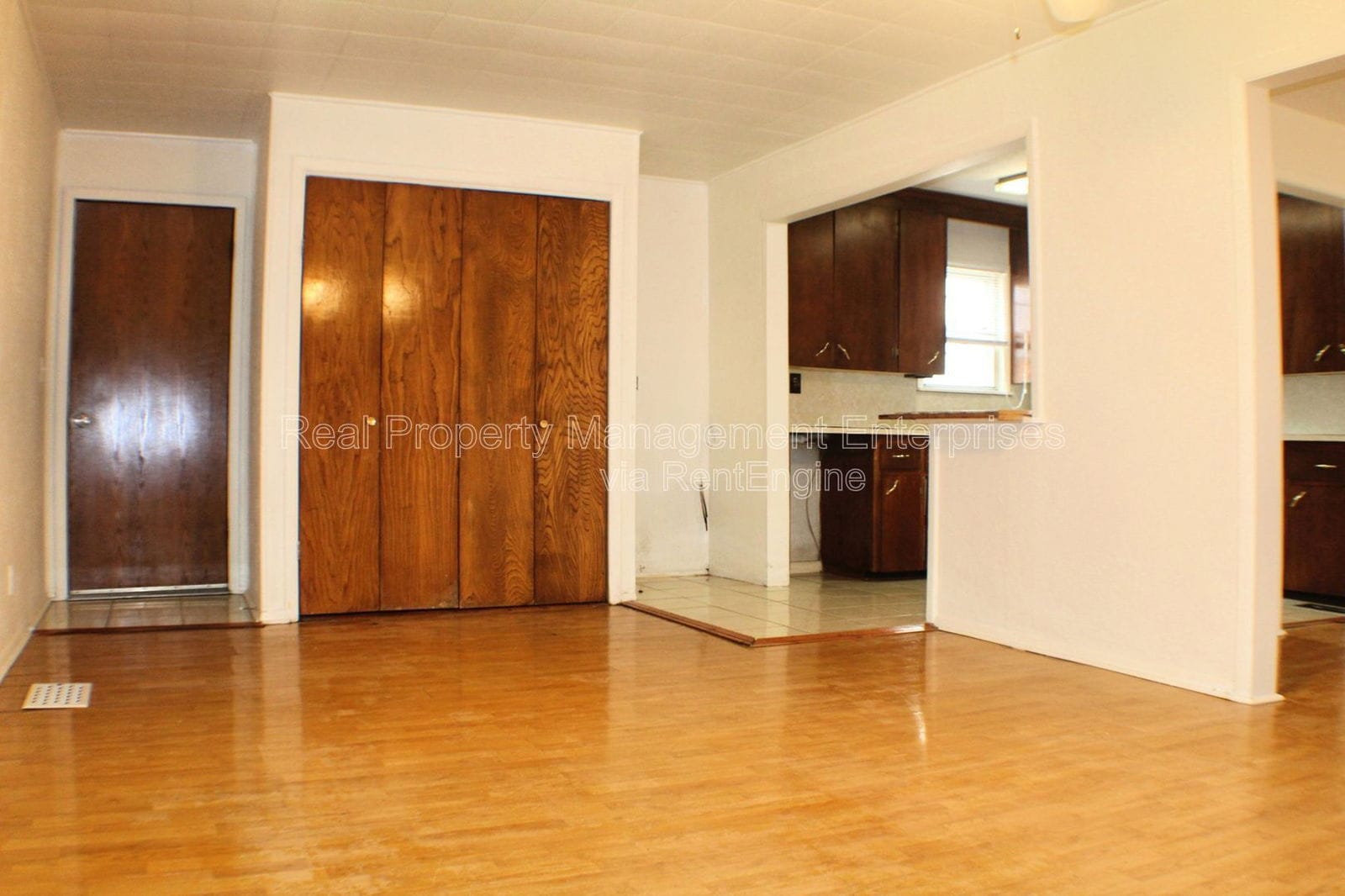 Building Photo - 1129 SW 35th St